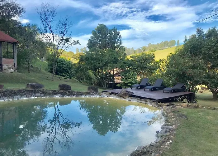 Pousada Recanto Da Siriema Monte Alegre do Sul